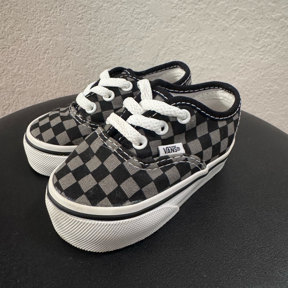 Vans Classic Old Skool Toddler Shoe Size 4 Checkered Black Gray Lace Skater 2010